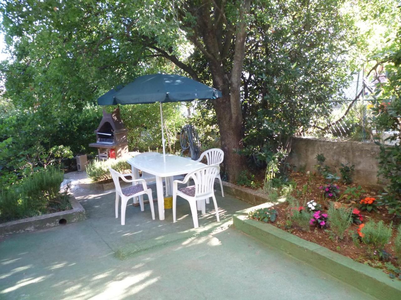 Apartments Velebit Starigrad Paklenica Exterior foto